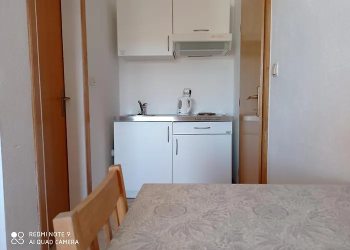 With Balcony * טרוגיר