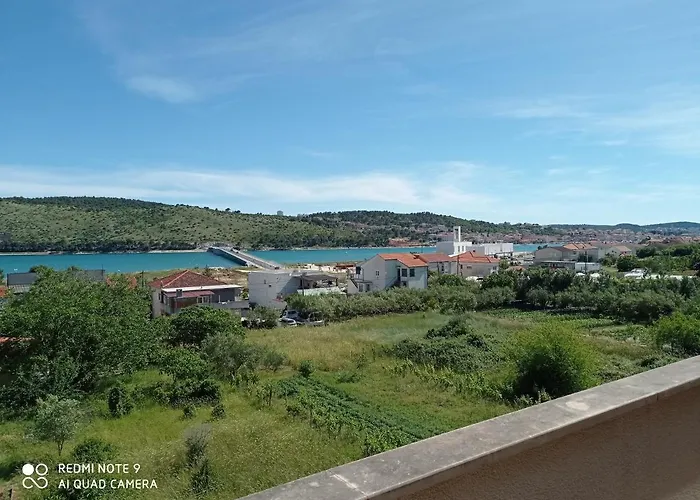 With Balcony Διαμέρισμα