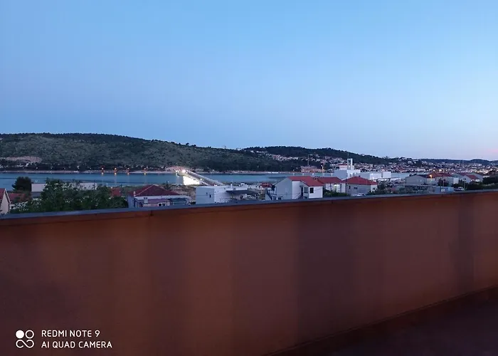 With Balcony Διαμέρισμα *